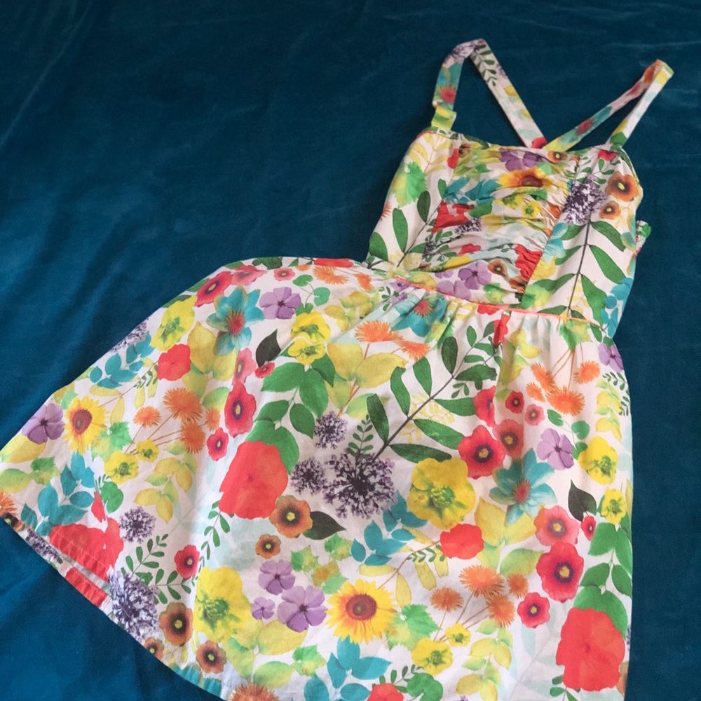 Floral Spring Dress - Picture 2 of 7